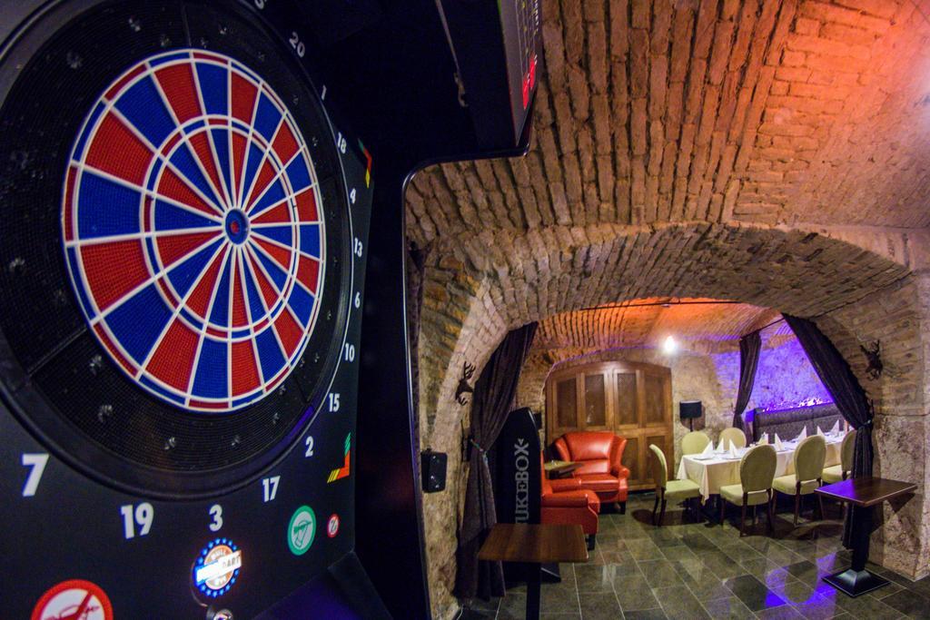 Hotel Kristaly Imperial Тата Экстерьер фото