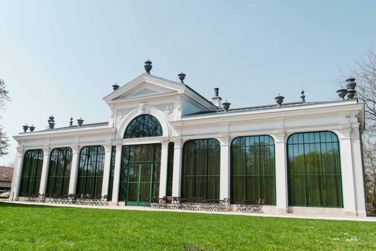 Hotel Kristaly Imperial Тата Экстерьер фото
