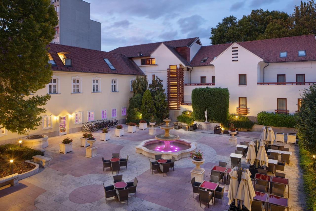Hotel Kristaly Imperial Тата Экстерьер фото